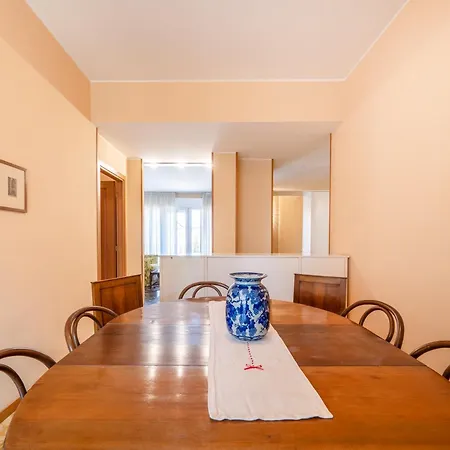 Center - Station At 1 Min - Parking And Wifi * Brescia