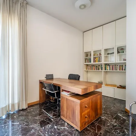 Appartamento Center - Station At 1 Min - Parking And Wifi *